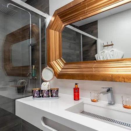 Apartamento Amazing In With Kitchen